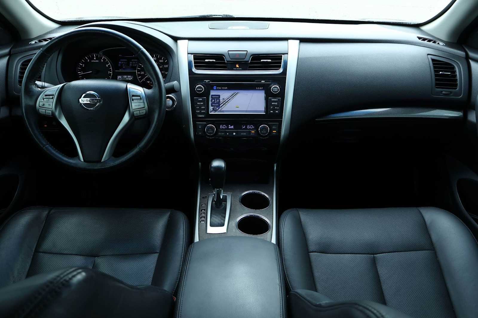 Thumbnail: 2015 Nissan Altima - 10