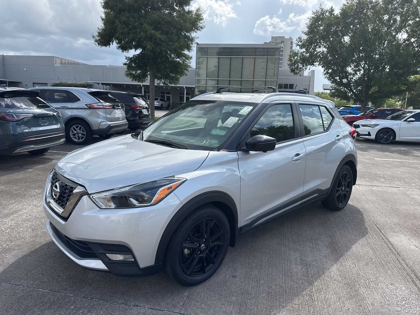 Thumbnail: 2020 Nissan Kicks - 1