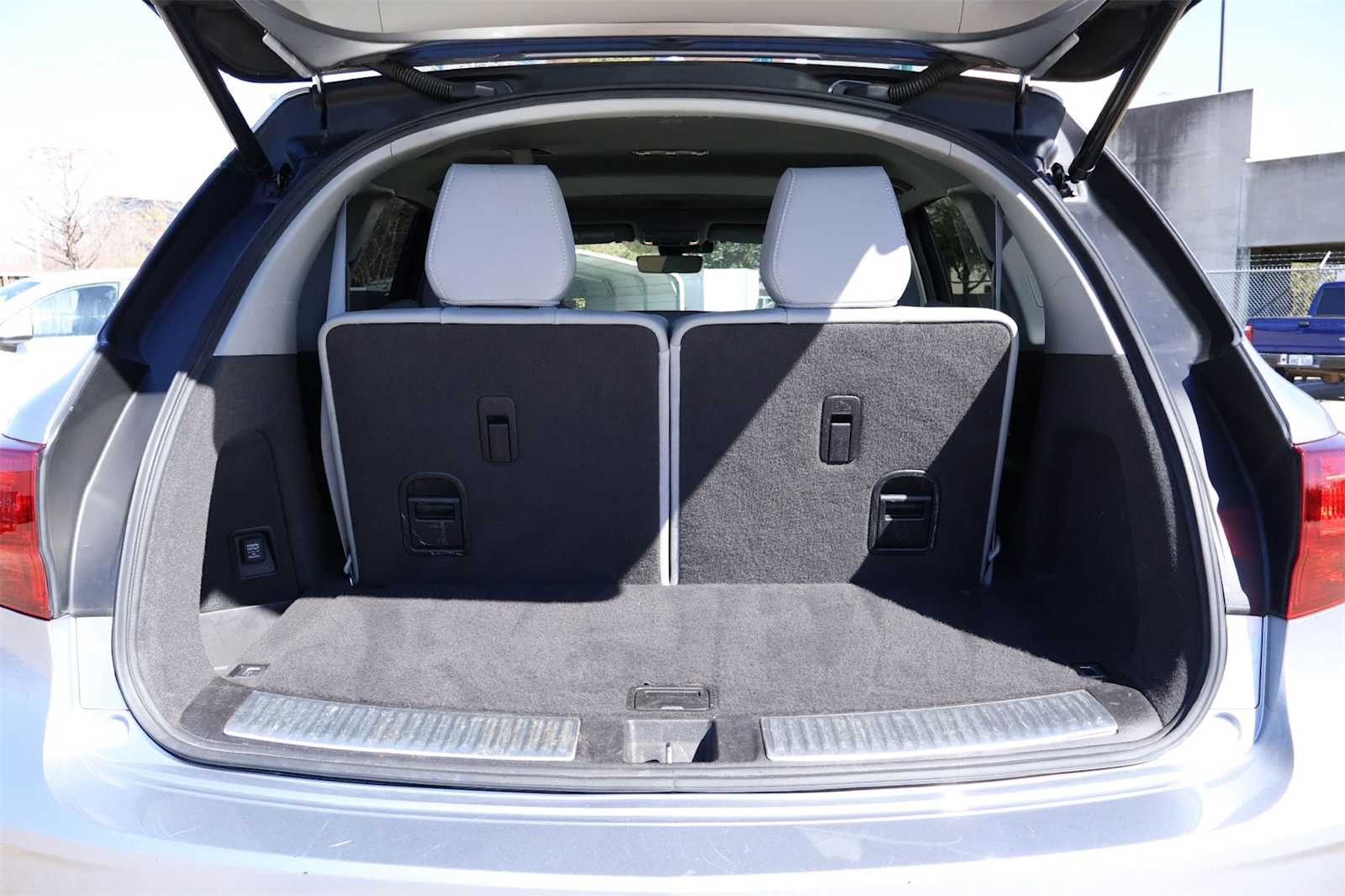 Thumbnail: 2018 Acura MDX - 19