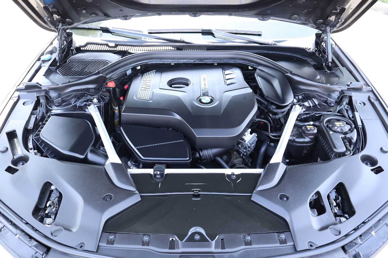 Thumbnail: 2019 BMW 5 Series - 9