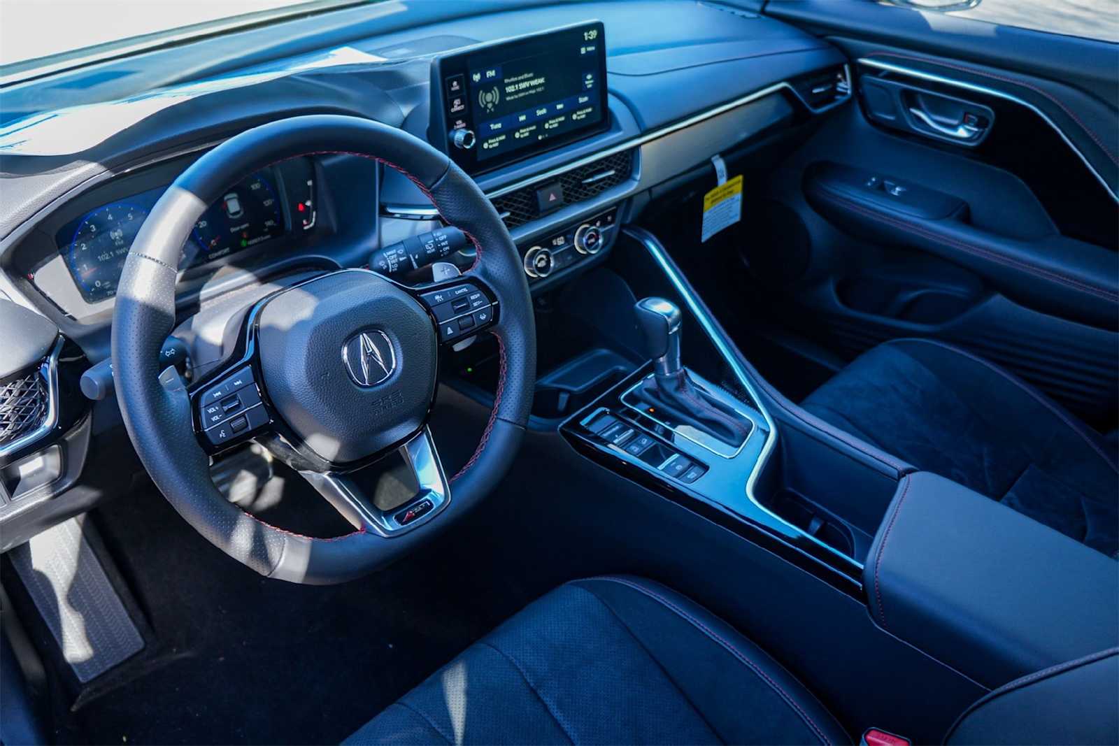 Thumbnail: 2025 Acura ADX - 2