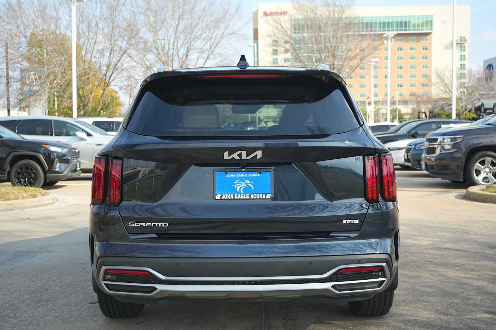 Thumbnail: 2023 Kia Sorento - 5