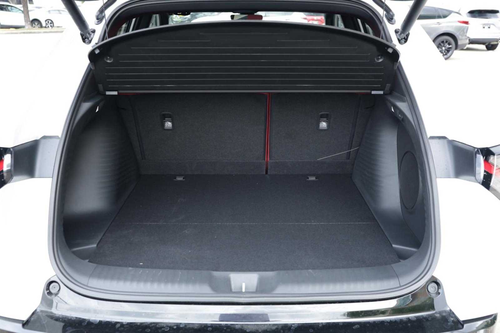 Thumbnail: 2025 Acura ADX - 10