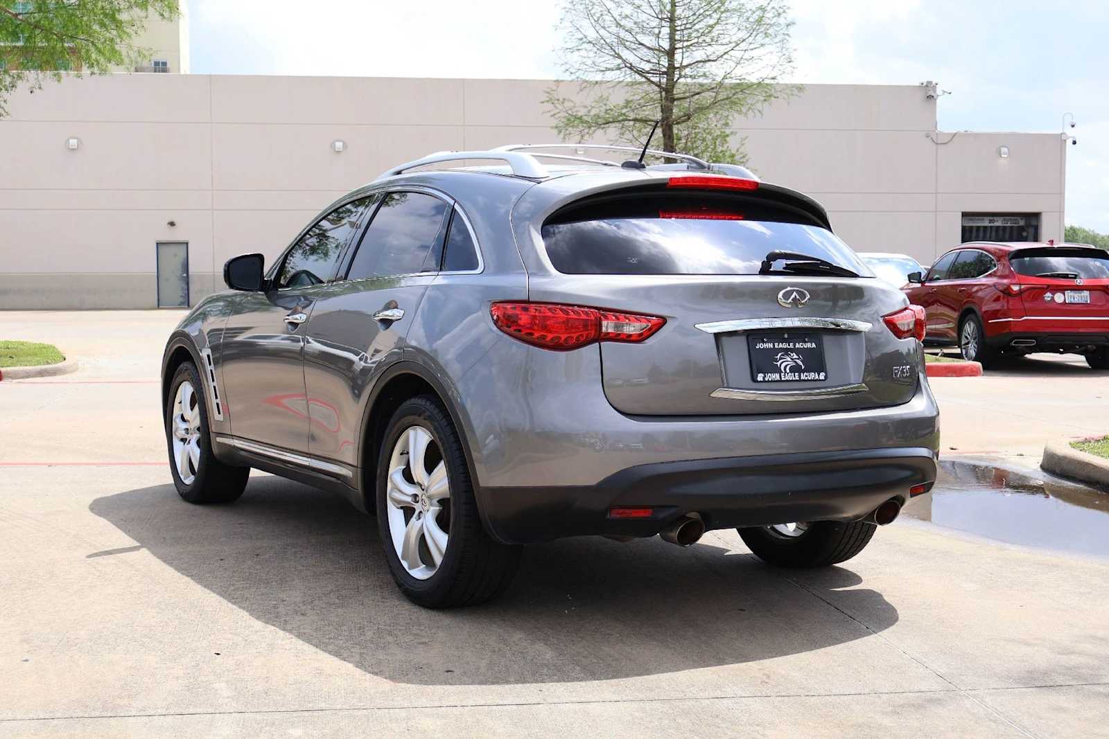 Thumbnail: 2011 INFINITI FX35 - 4