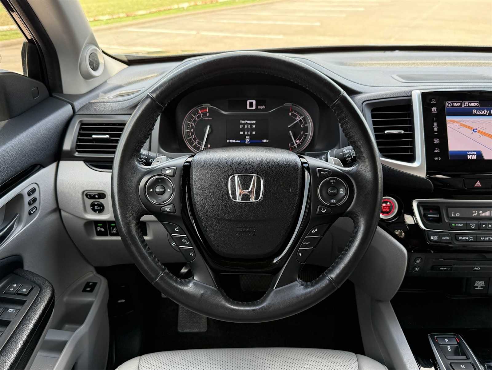 Thumbnail: 2018 Honda Pilot - 15