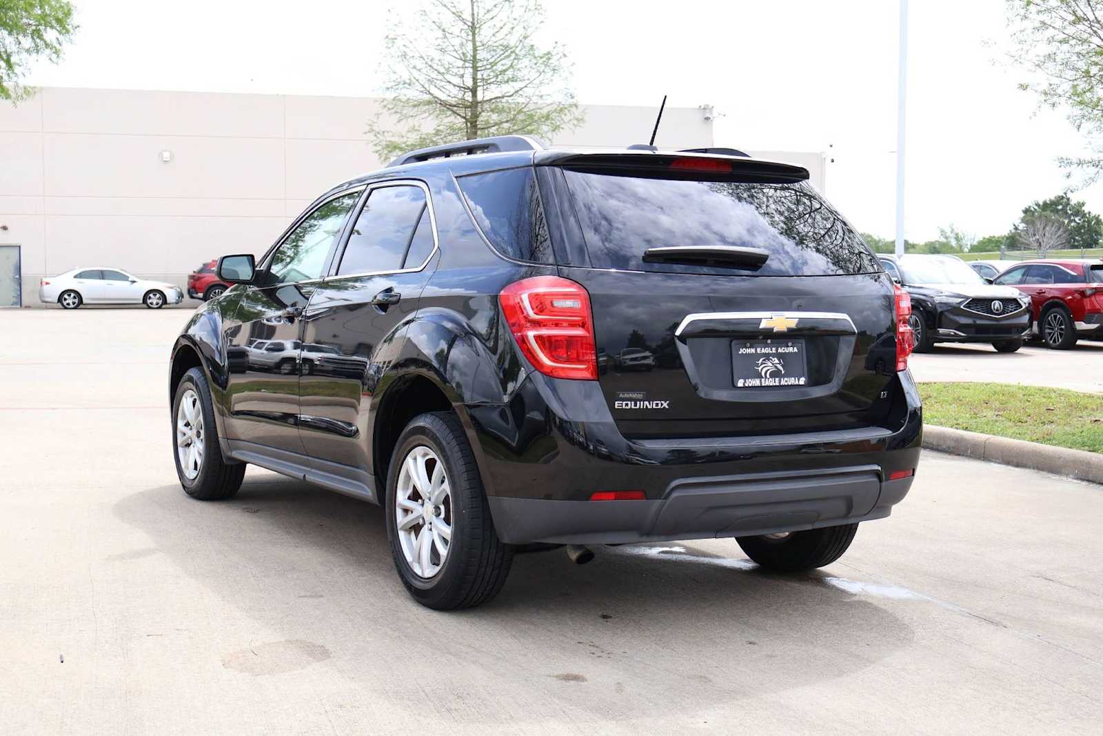 Thumbnail: 2017 Chevrolet Equinox - 4