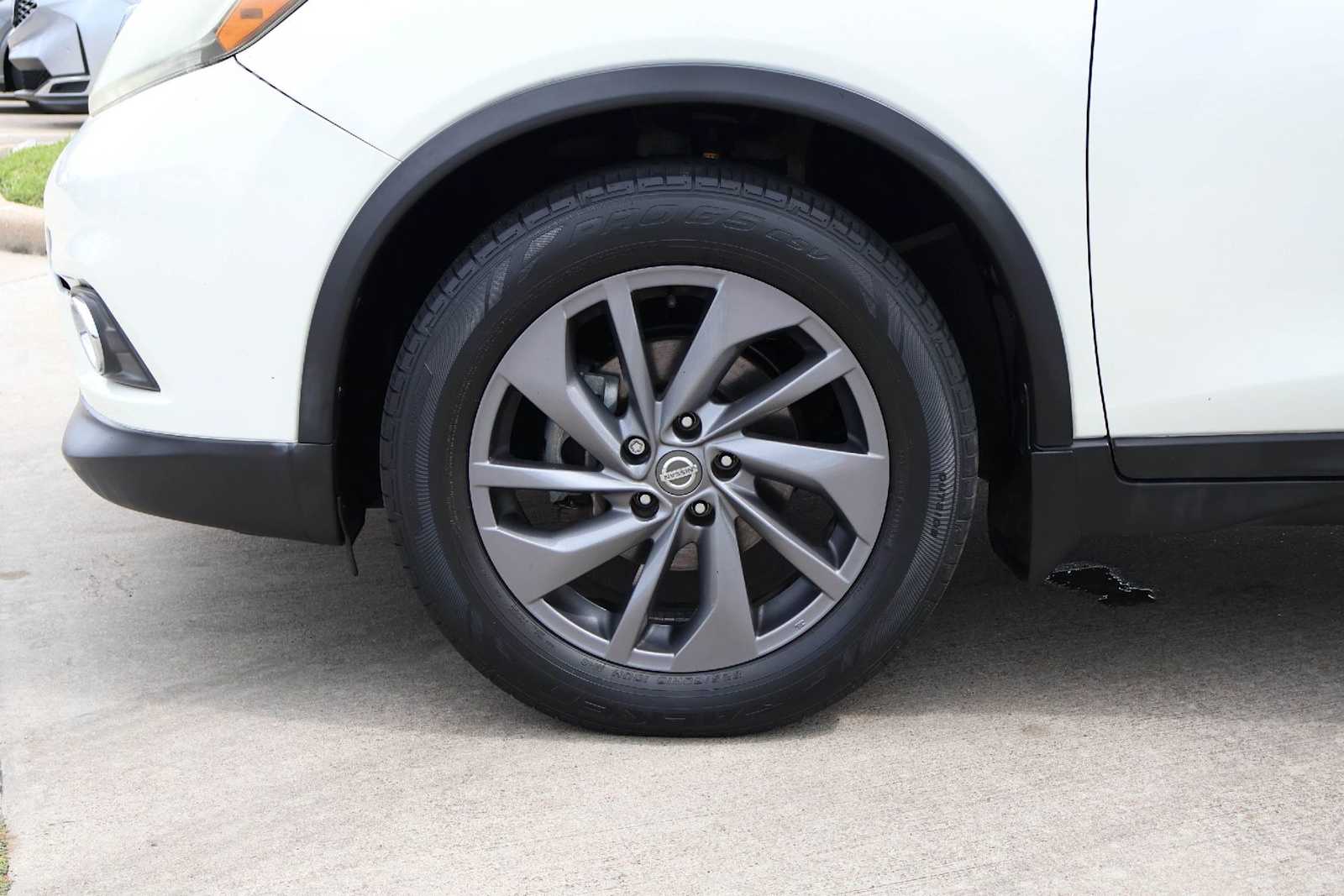 Thumbnail: 2016 Nissan Rogue - 8