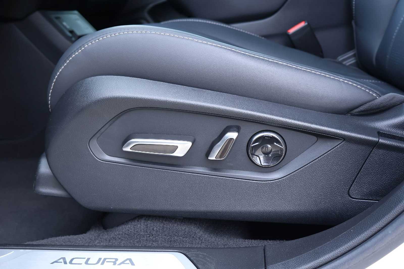 Thumbnail: 2023 Acura RDX - 24