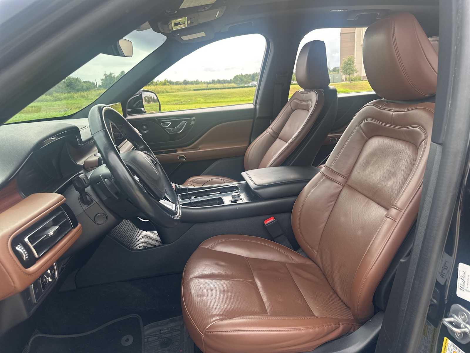 Thumbnail: 2023 Lincoln Aviator - 8