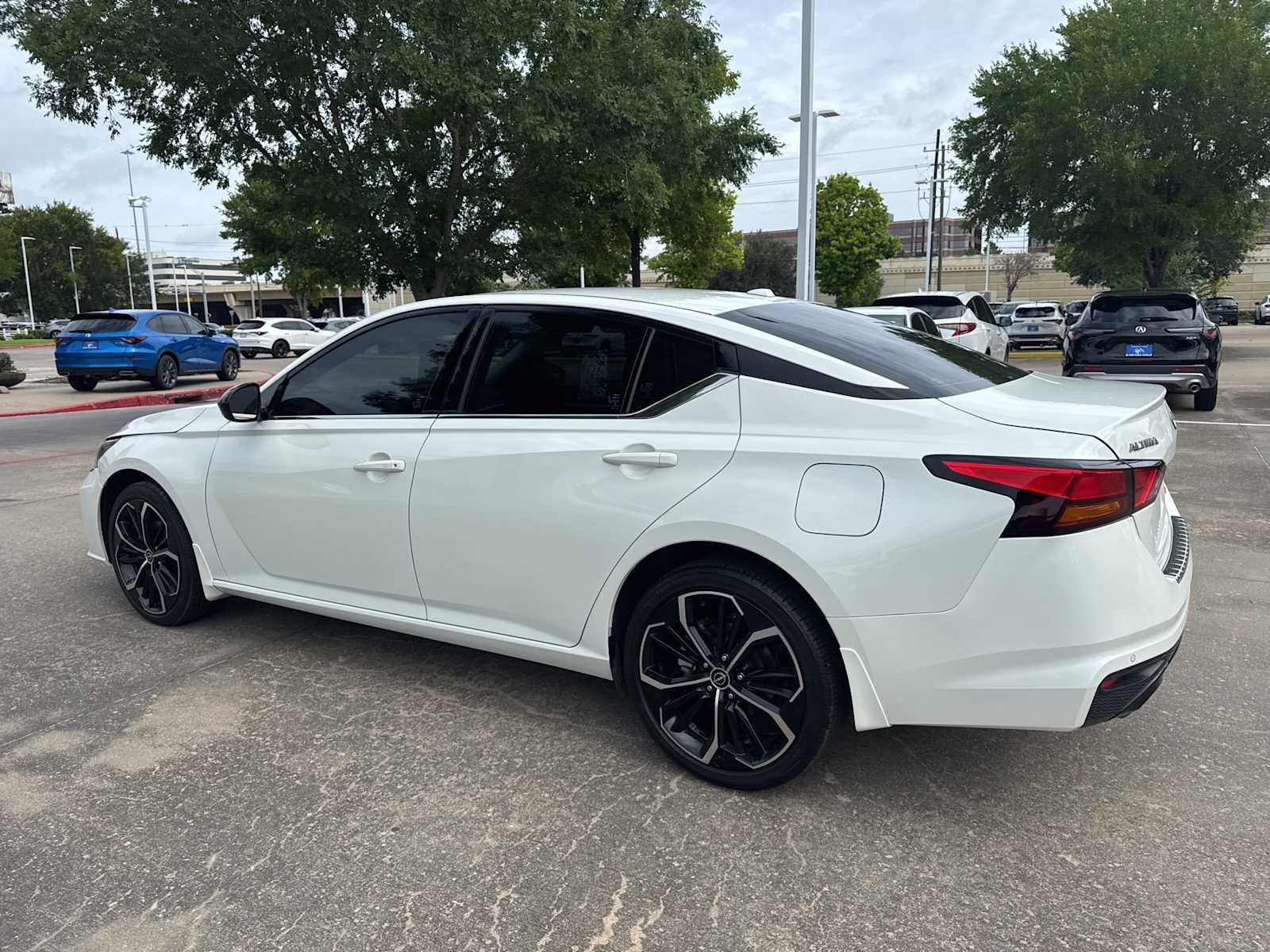 Thumbnail: 2023 Nissan Altima - 3