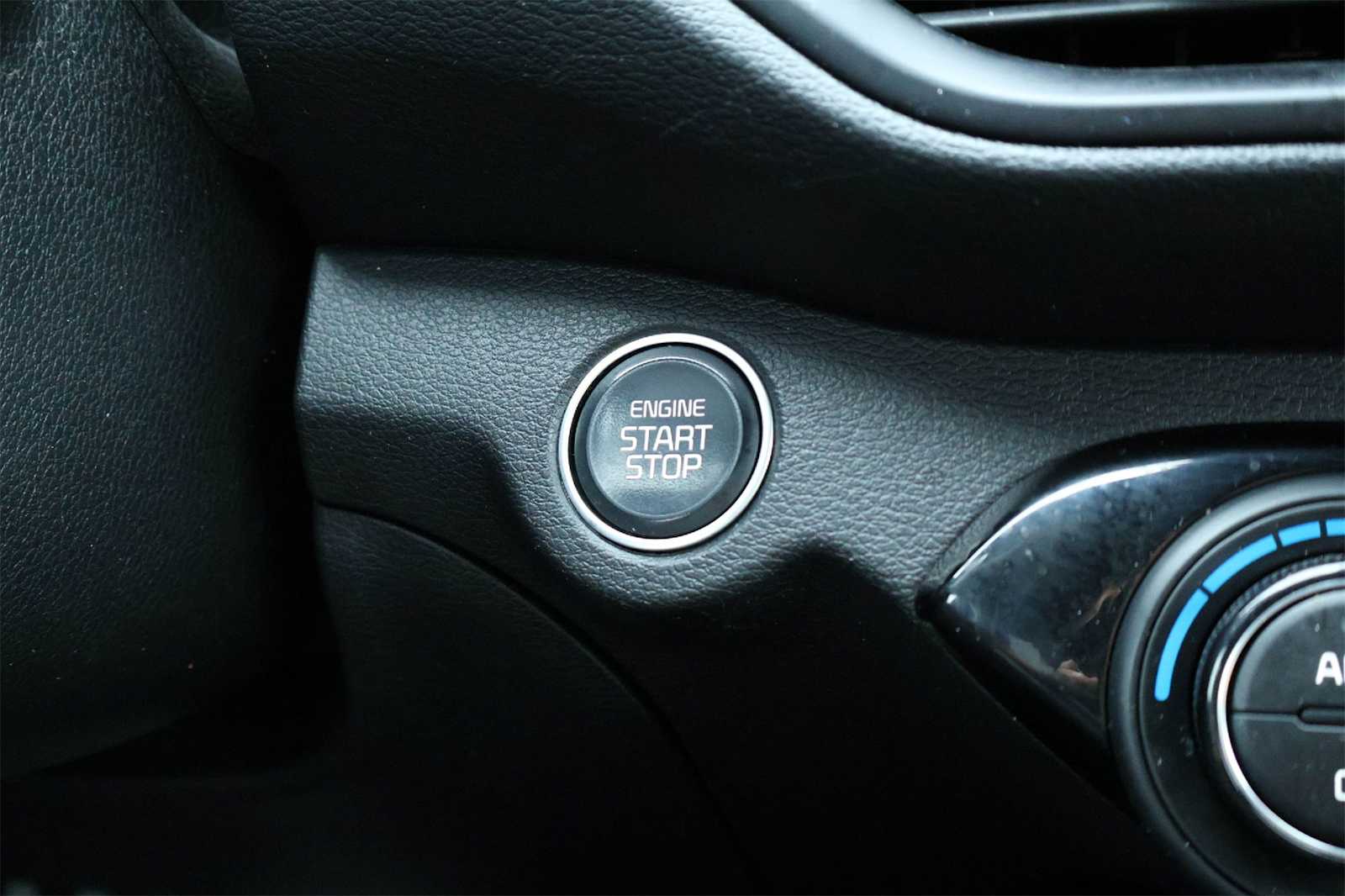 Thumbnail: 2022 Kia Forte - 25