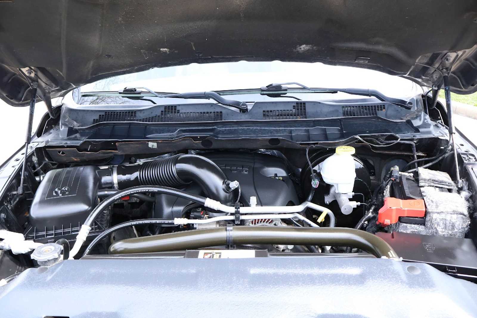 Thumbnail: 2019 RAM 1500 Classic - 9