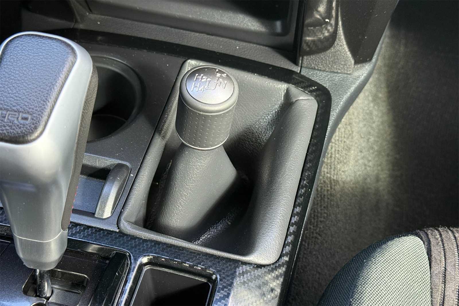 Thumbnail: 2020 Toyota 4Runner - 25