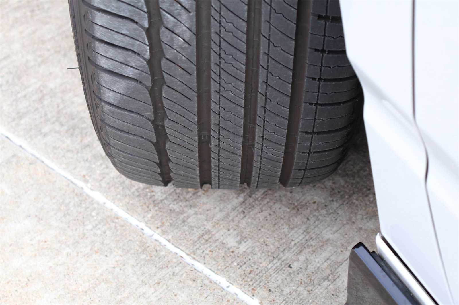 Thumbnail: 2021 Toyota Avalon - 30