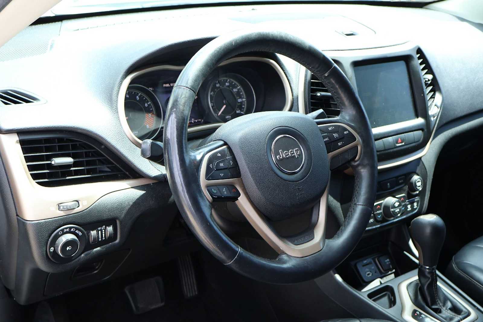 Thumbnail: 2014 Jeep Cherokee - 2