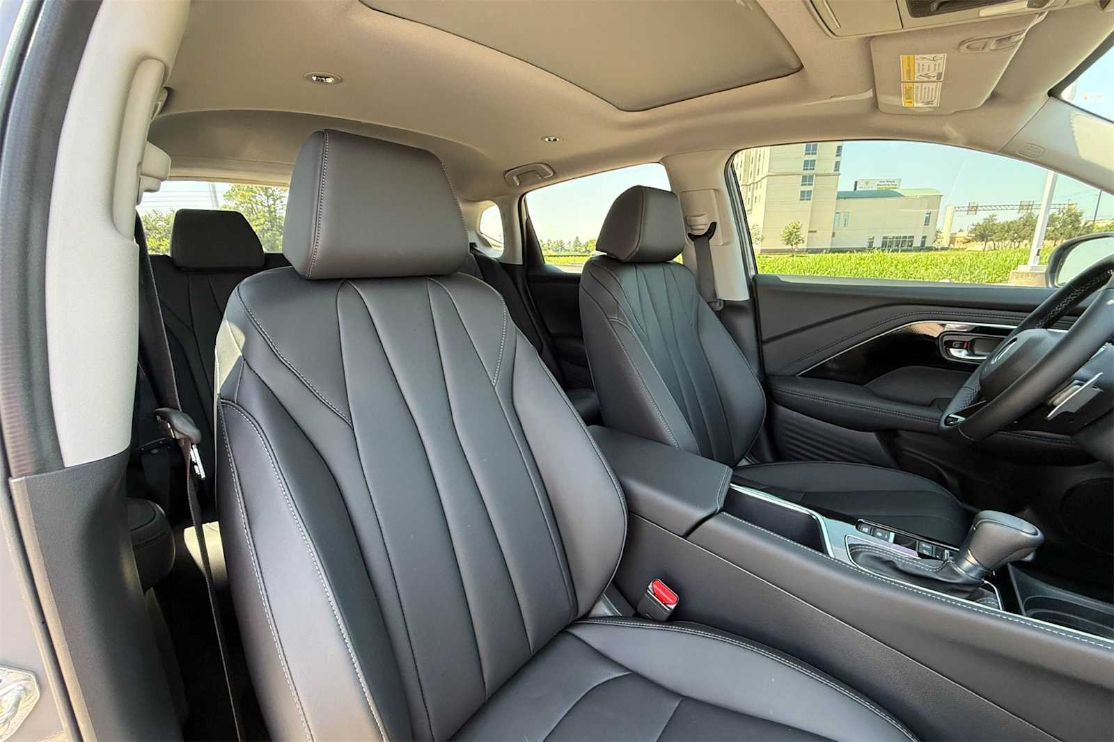 Thumbnail: 2025 Acura ADX - 14