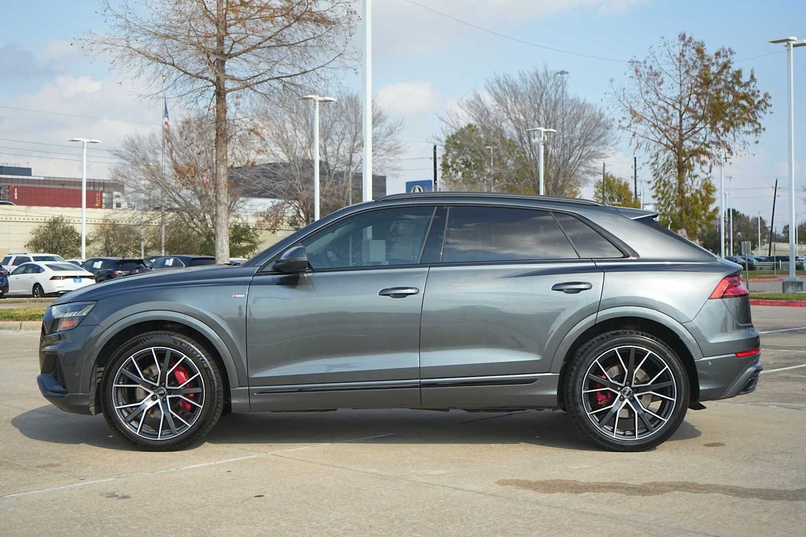 Thumbnail: 2019 Audi Q8 - 3