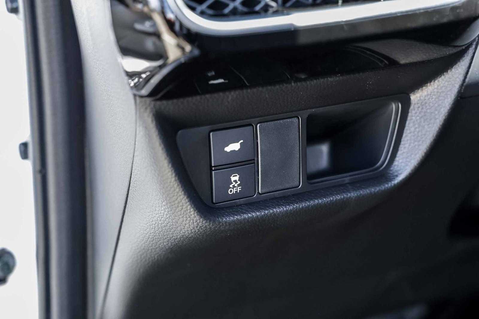 Thumbnail: 2025 Acura ADX - 26