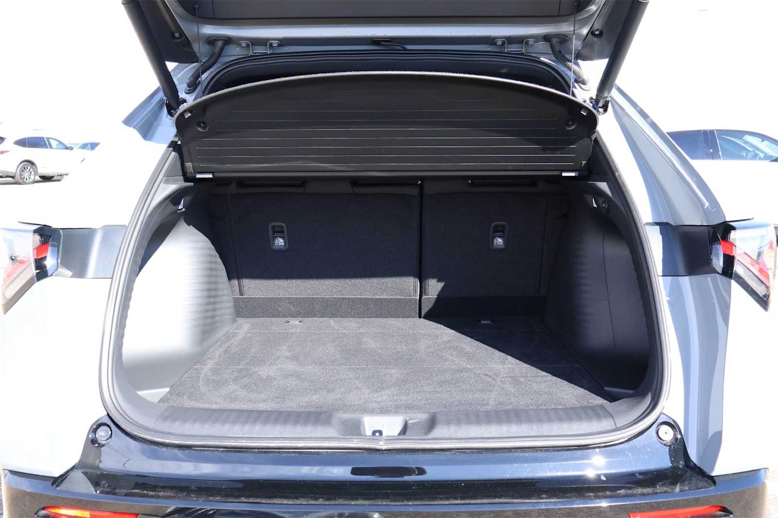 Thumbnail: 2025 Acura ADX - 19