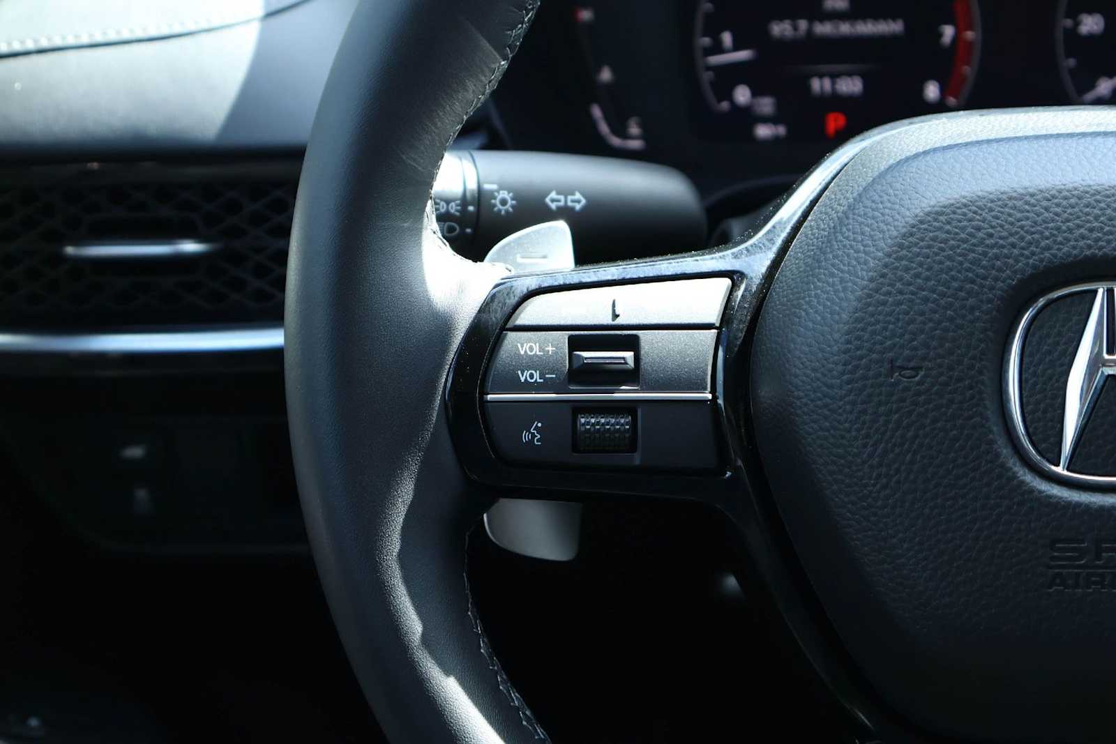 Thumbnail: 2025 Acura ADX - 22