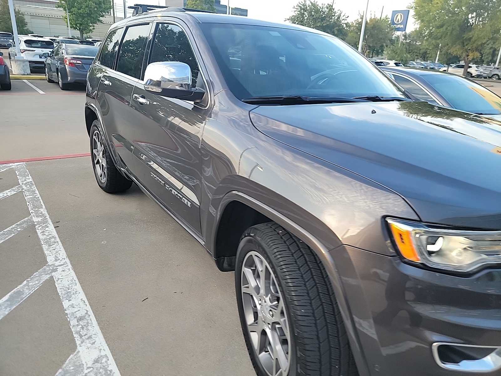 Thumbnail: 2020 Jeep Grand Cherokee - 3