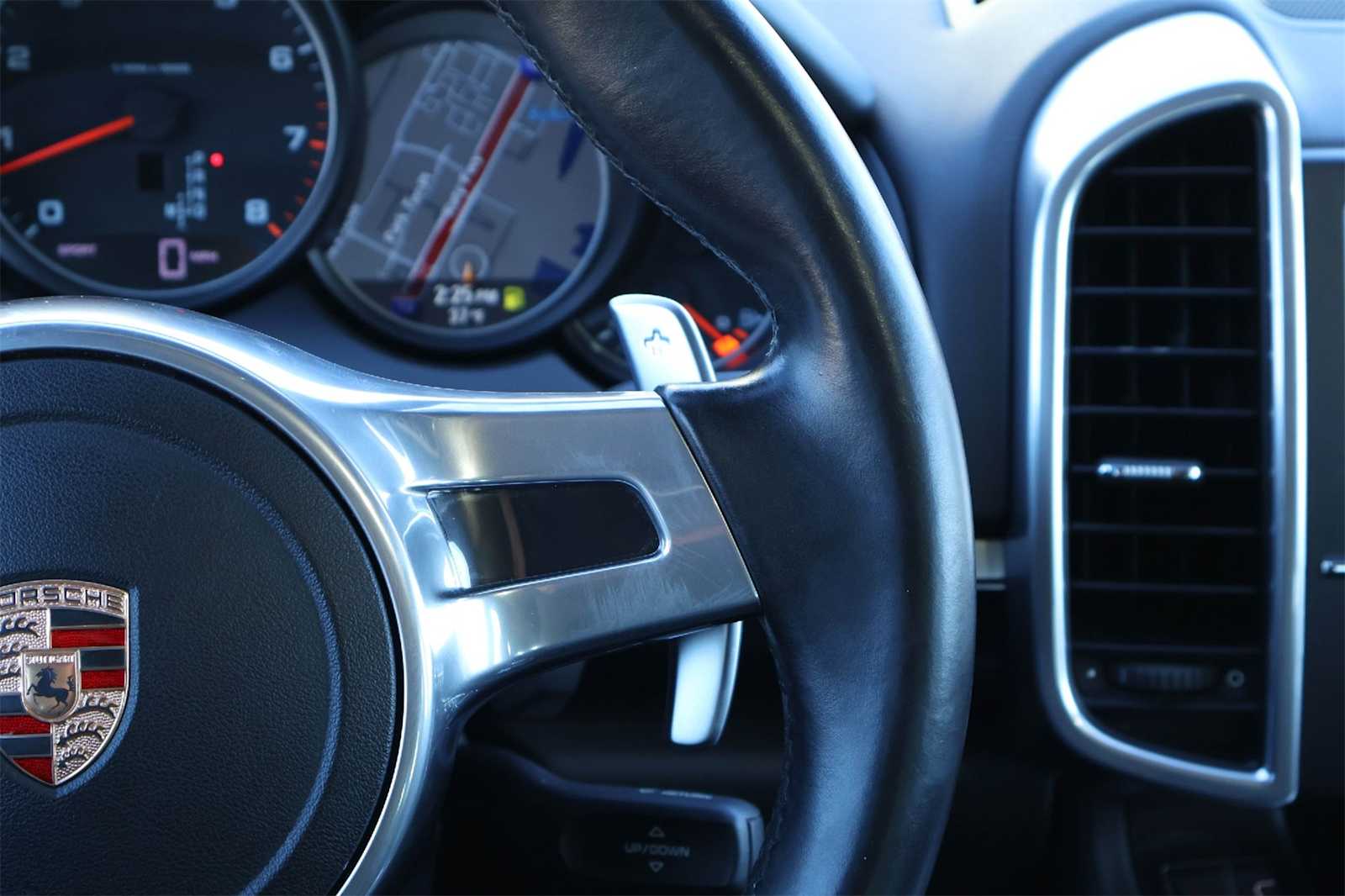 Thumbnail: 2014 Porsche Cayenne - 23