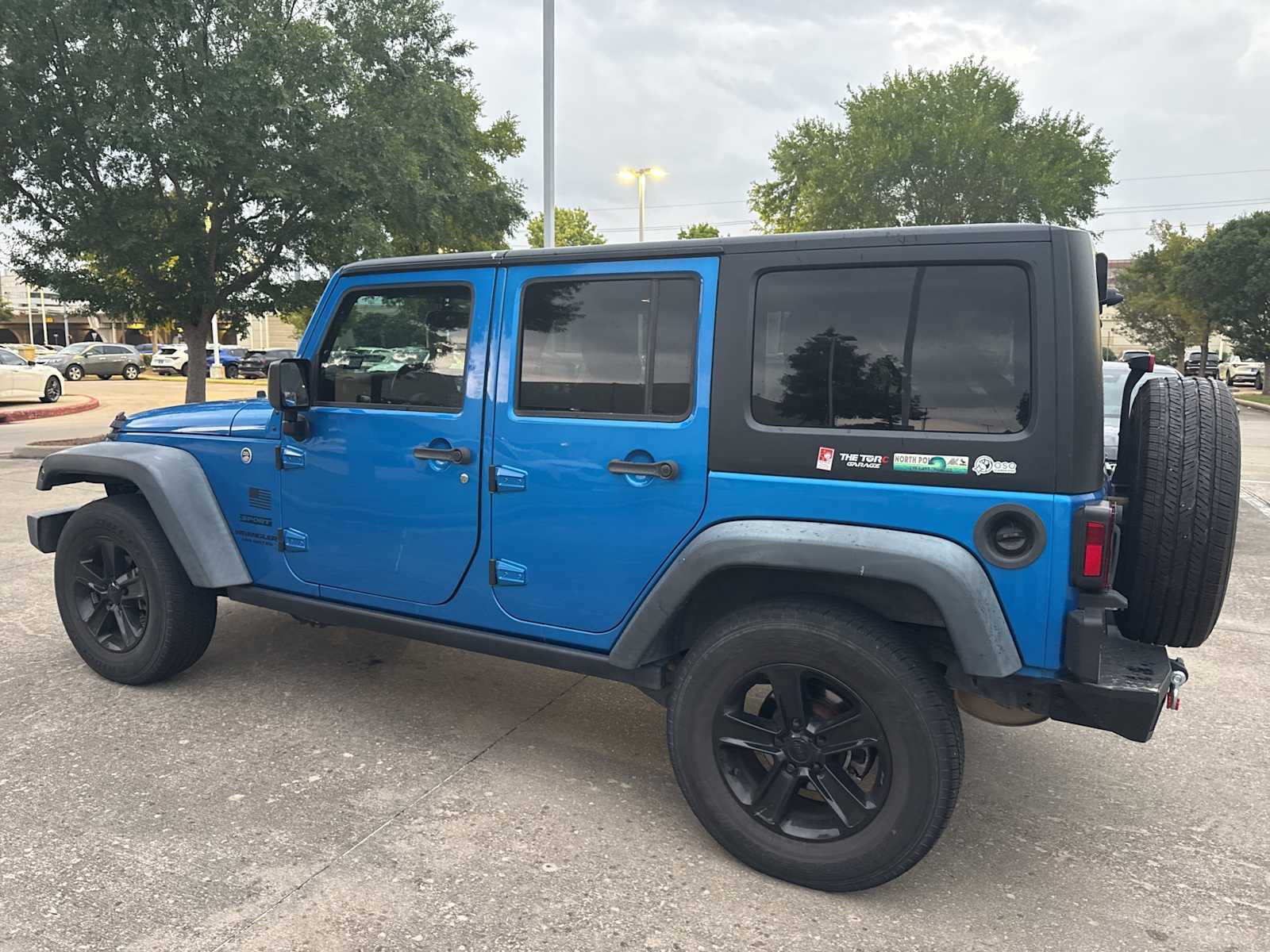 Thumbnail: 2016 Jeep Wrangler - 3