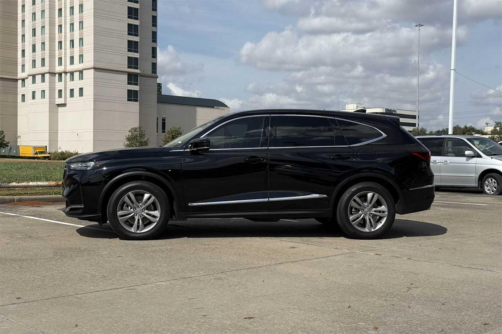 Thumbnail: 2025 Acura MDX - 3