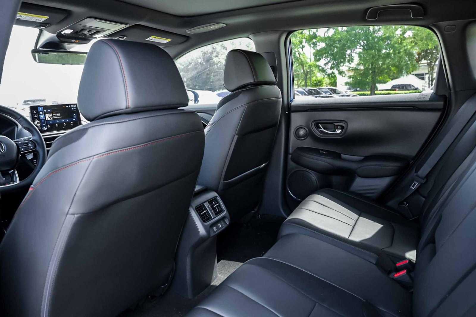 Thumbnail: 2025 Acura ADX - 12