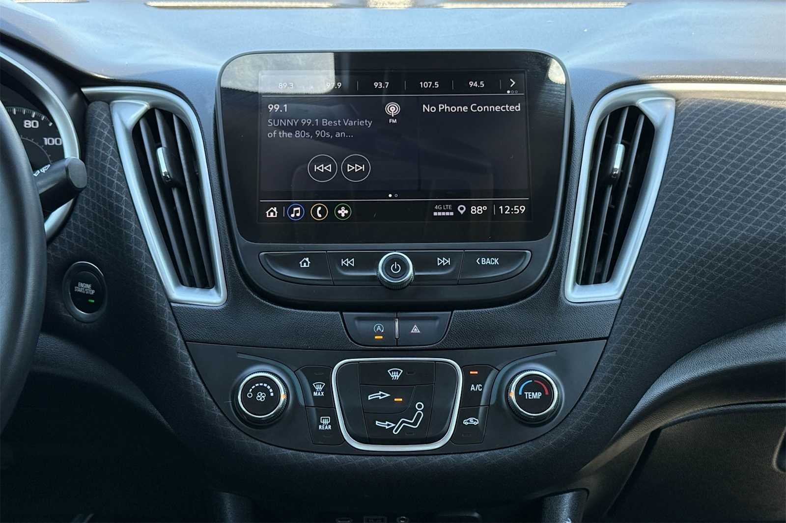 Thumbnail: 2024 Chevrolet Malibu - 16