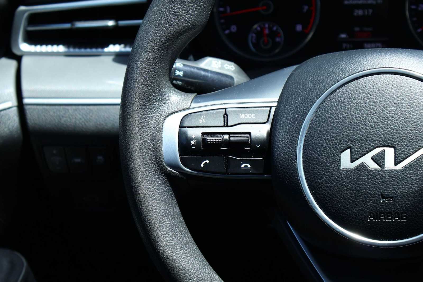 Thumbnail: 2023 Kia K5 - 22