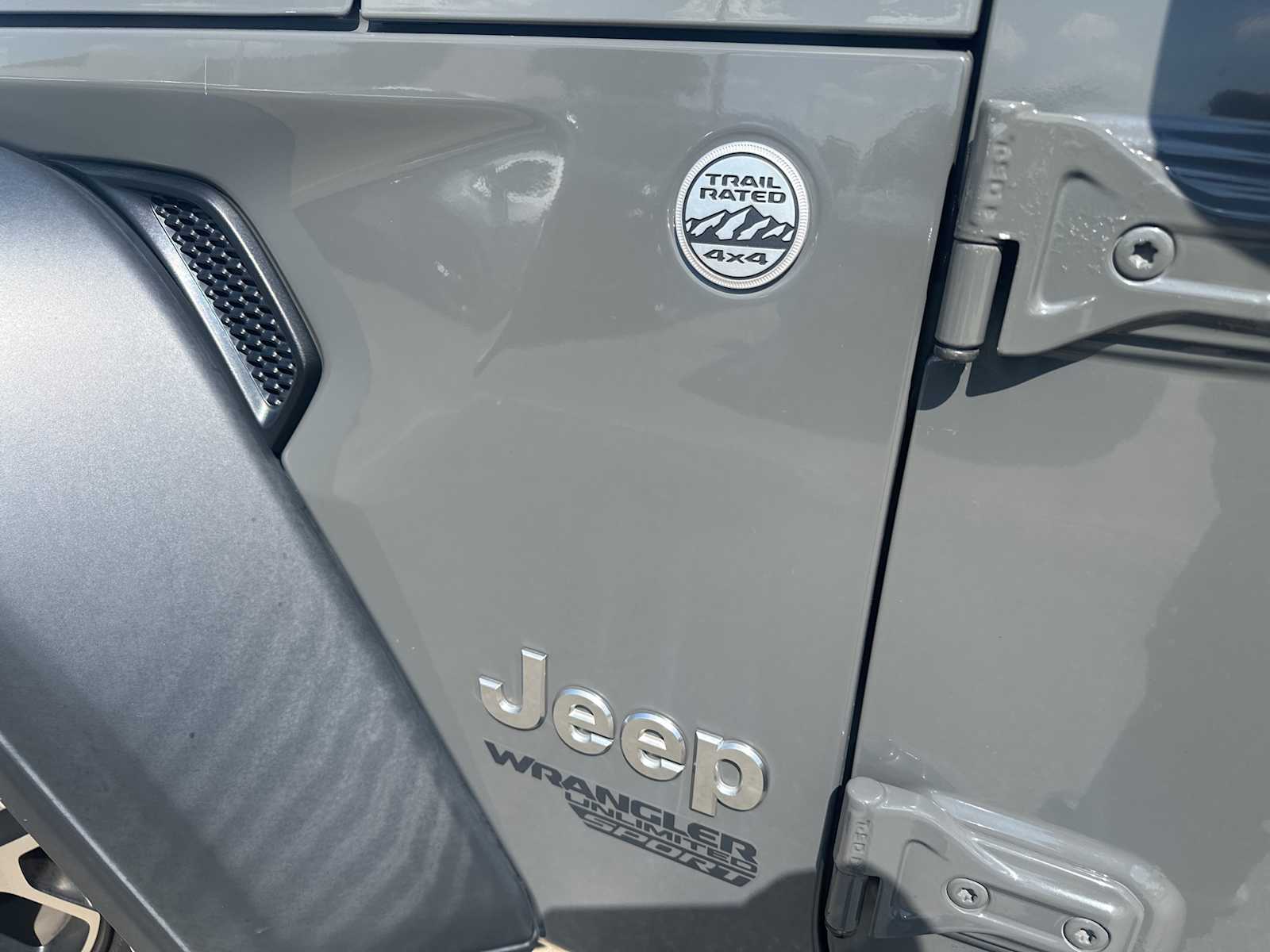 Thumbnail: 2020 Jeep Wrangler - 10