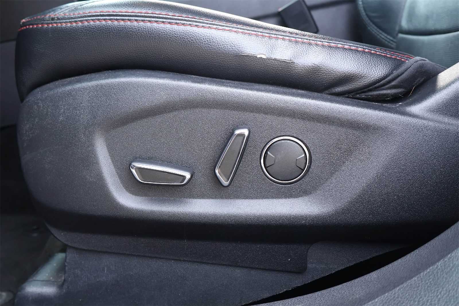 Thumbnail: 2017 Ford Explorer - 24