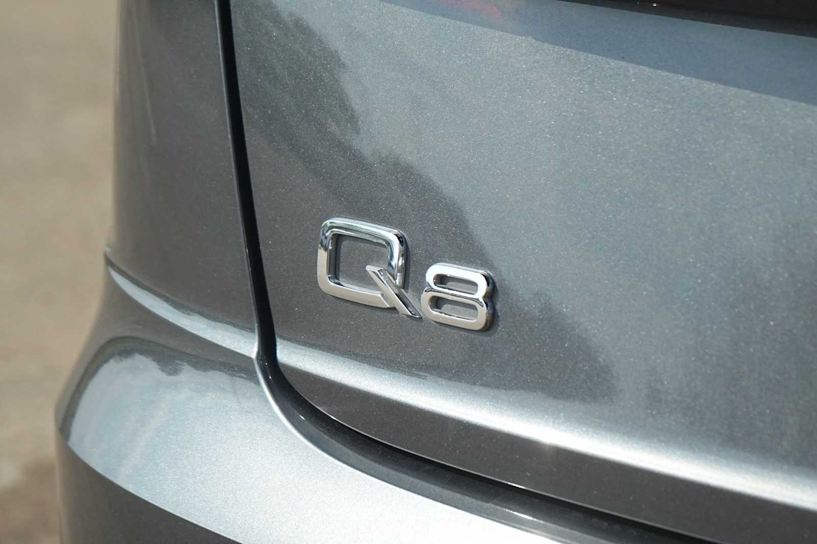 Thumbnail: 2019 Audi Q8 - 8