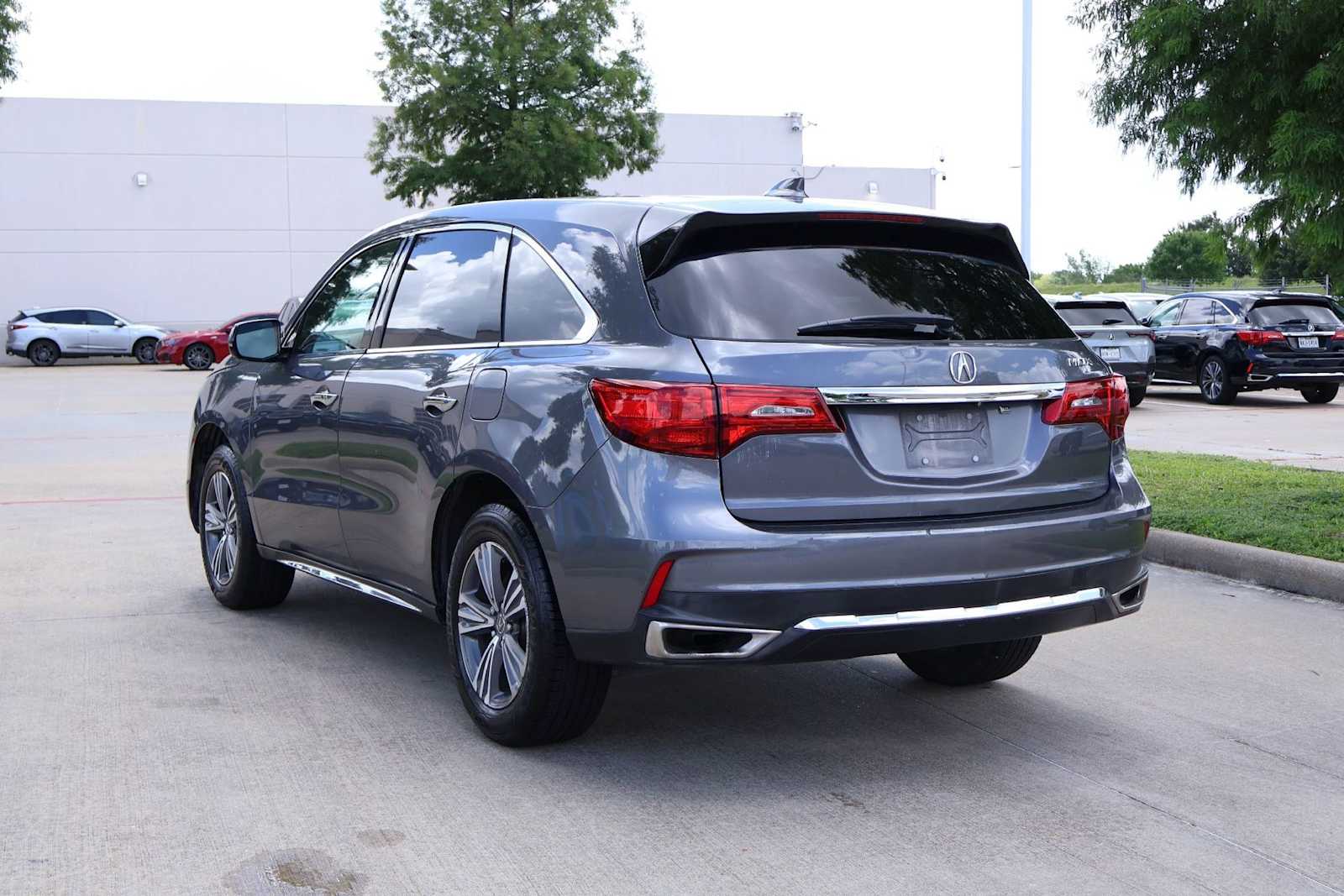 Thumbnail: 2019 Acura MDX - 4