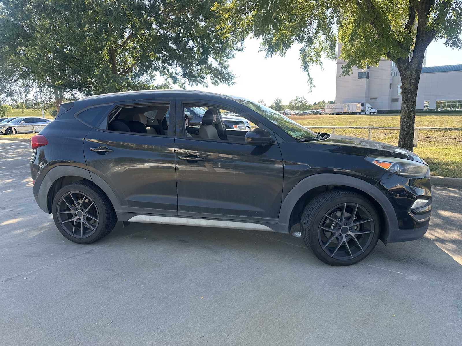 Thumbnail: 2018 Hyundai Tucson - 4
