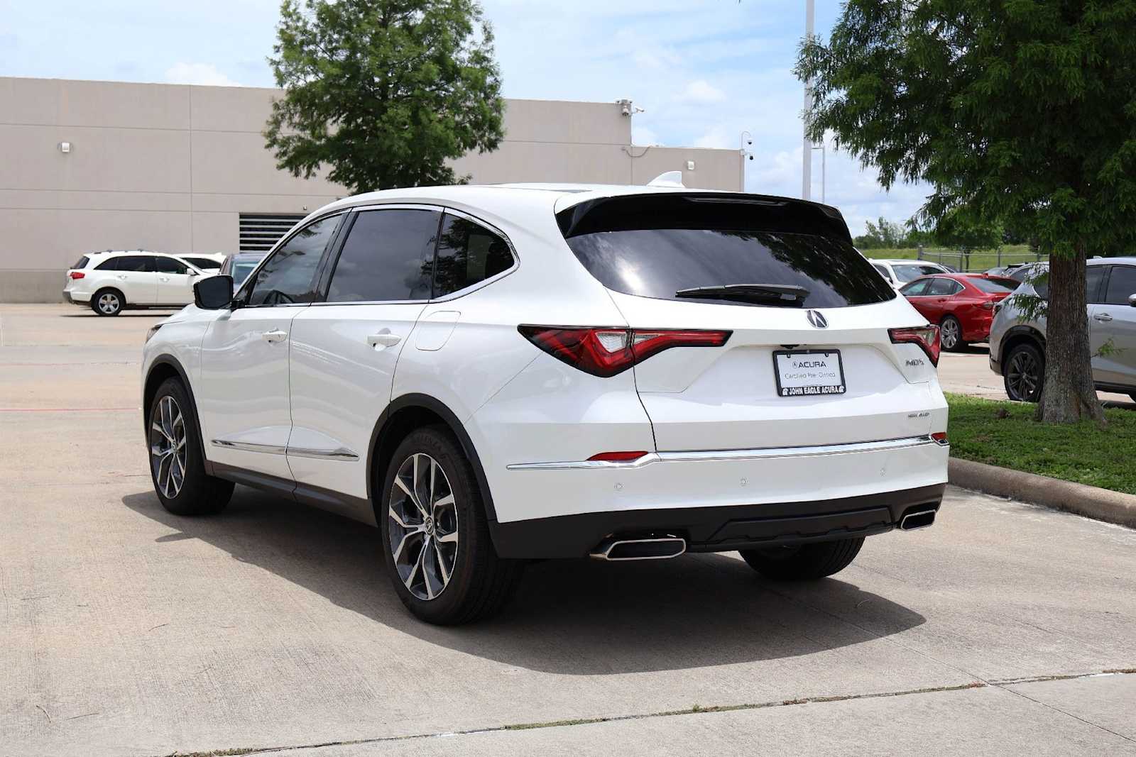 Thumbnail: 2024 Acura MDX - 4