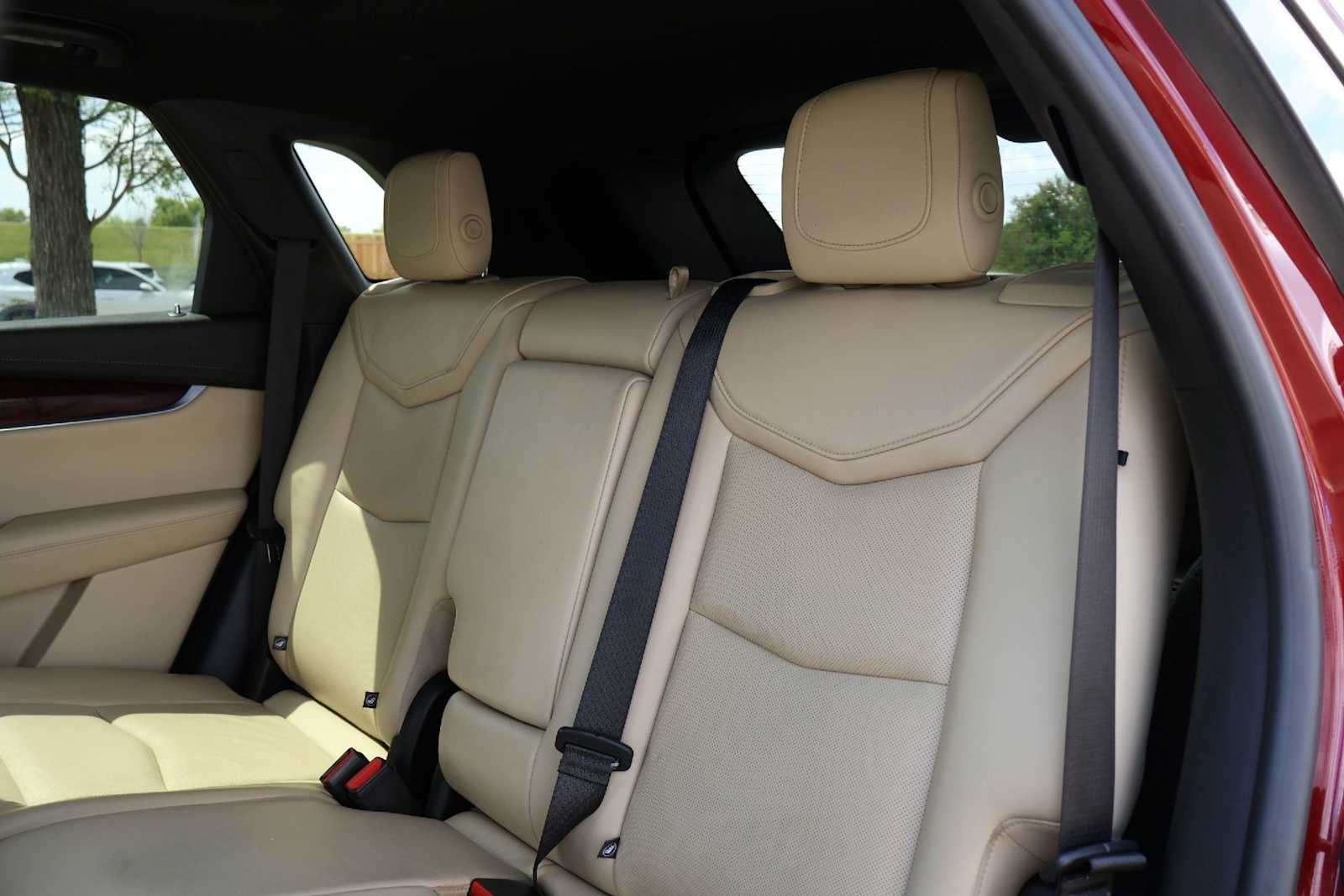 Thumbnail: 2018 Cadillac XT5 - 13