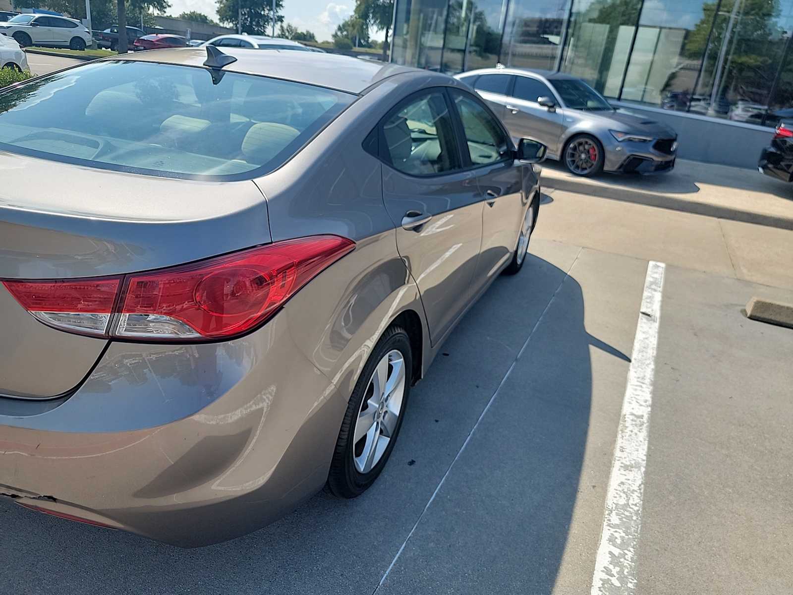 Thumbnail: 2013 Hyundai Elantra - 4