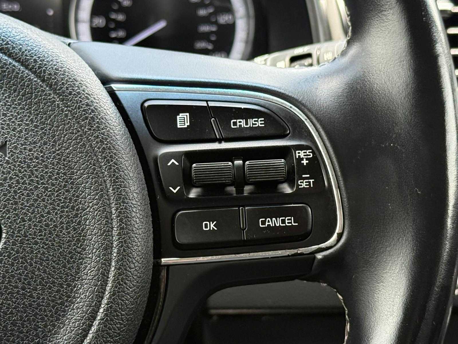 2017 Kia Niro Touring 23