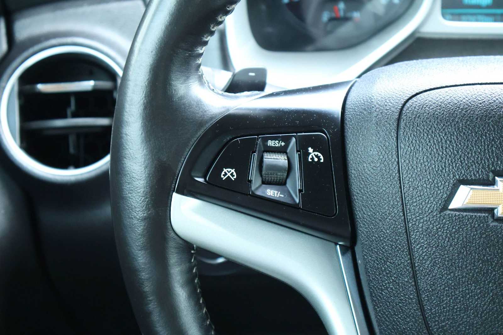 Thumbnail: 2015 Chevrolet Camaro - 21