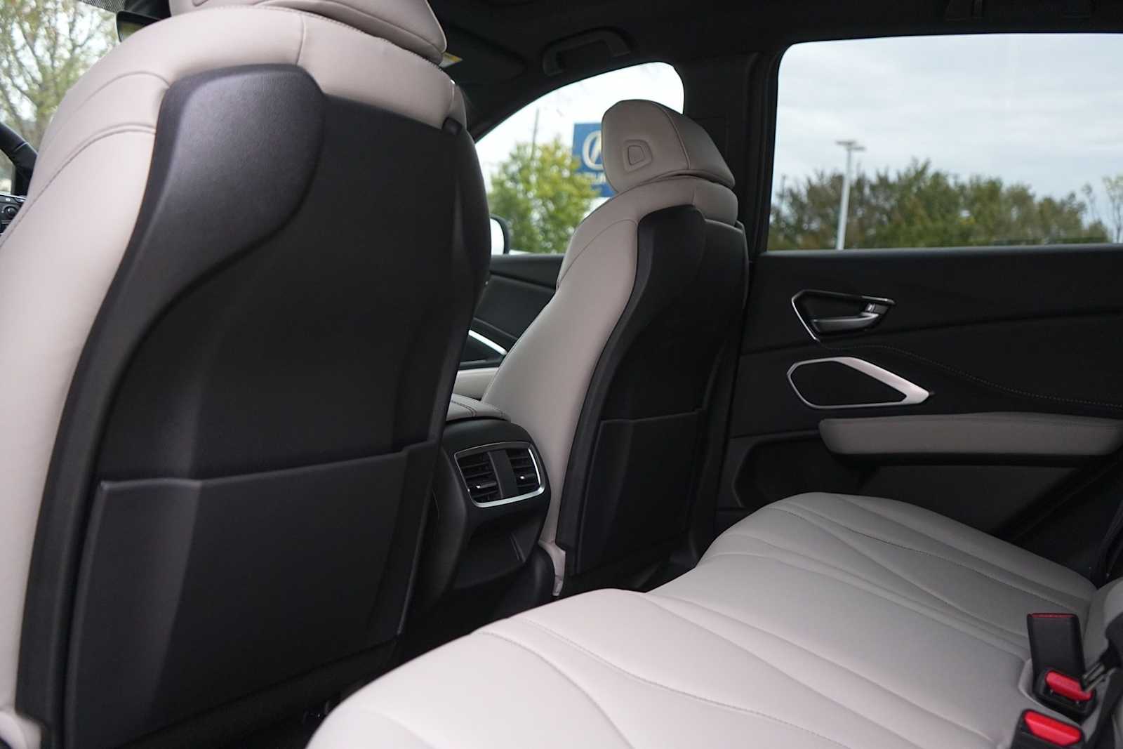 Thumbnail: 2026 Acura RDX - 12