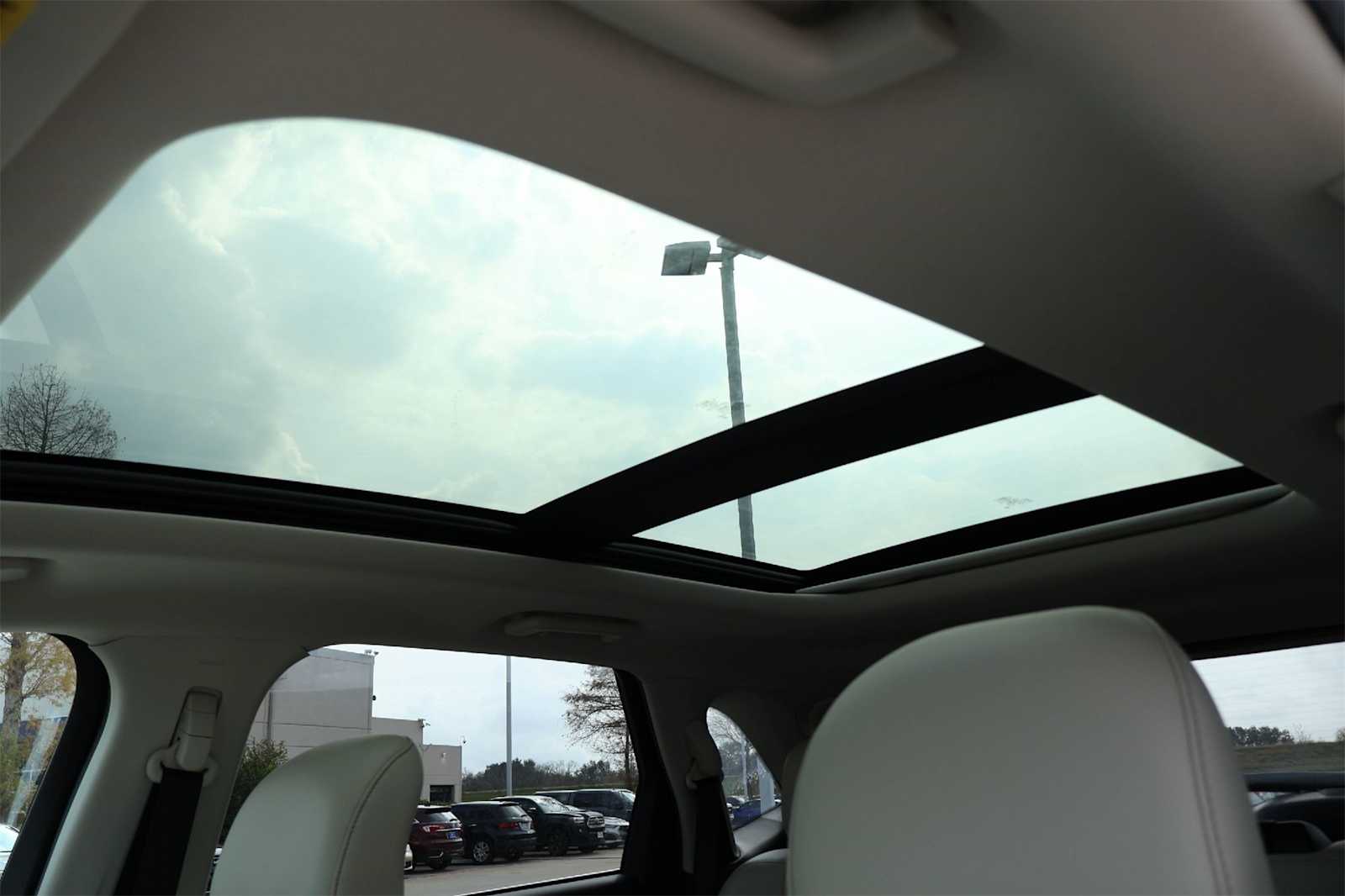 Thumbnail: 2017 Ford Edge - 29