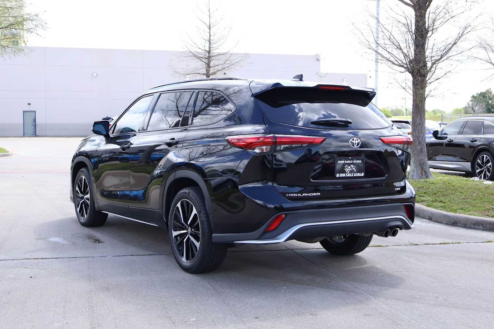 Thumbnail: 2021 Toyota Highlander - 4