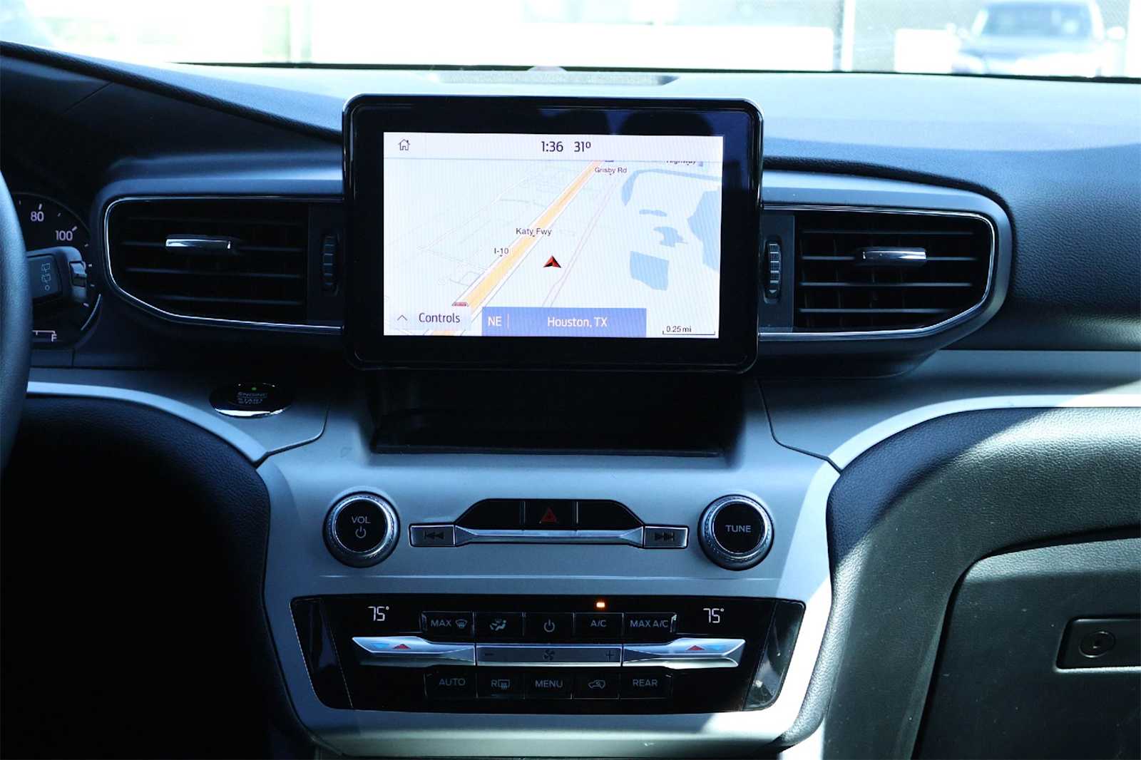 Thumbnail: 2020 Ford Explorer - 16