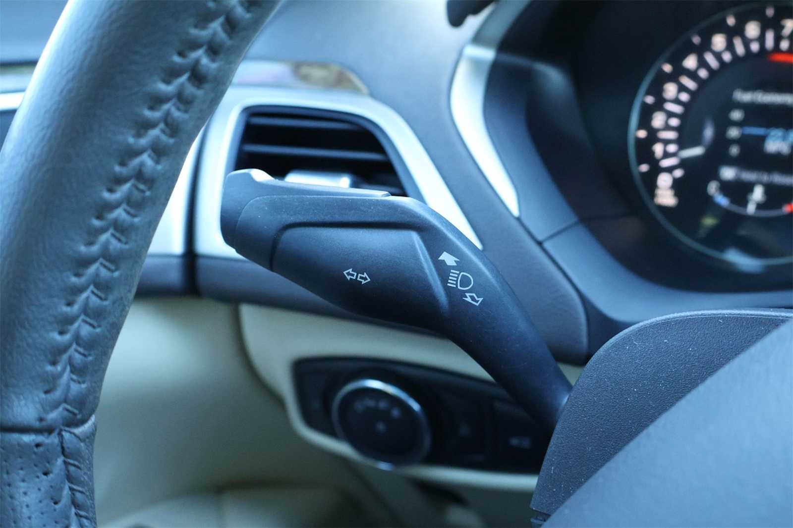 Thumbnail: 2014 Lincoln MKZ - 27