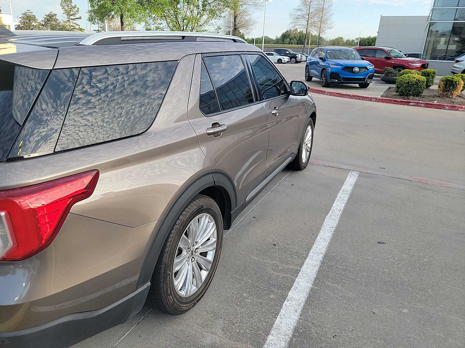 Thumbnail: 2021 Ford Explorer - 4