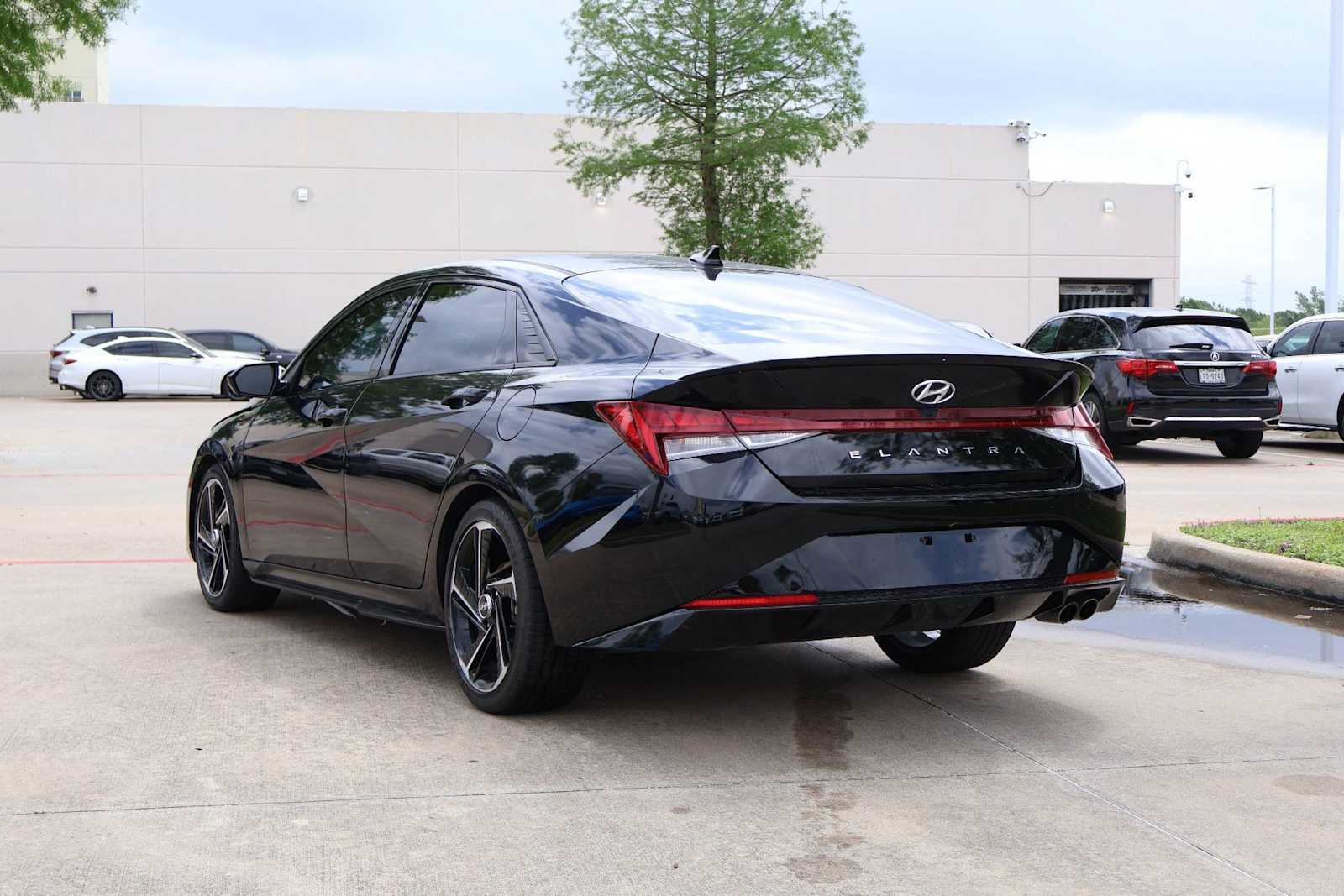 Thumbnail: 2023 Hyundai Elantra - 4