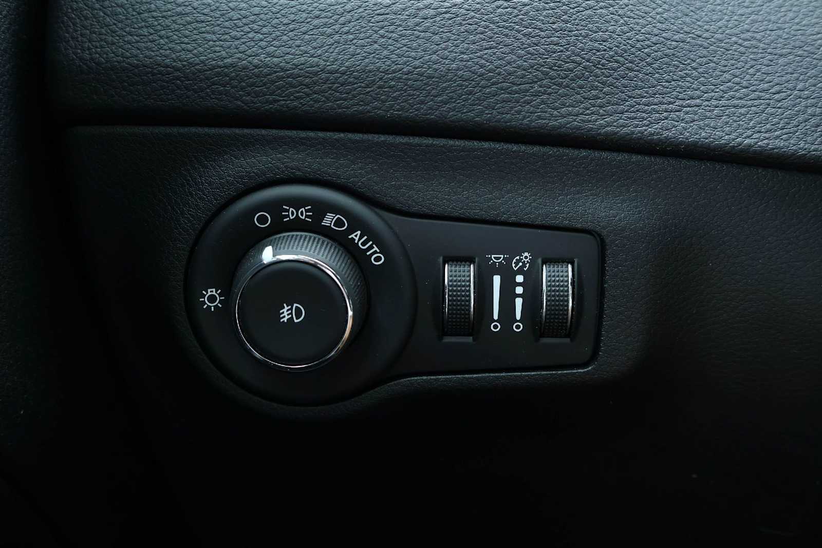 Thumbnail: 2019 Jeep Compass - 28