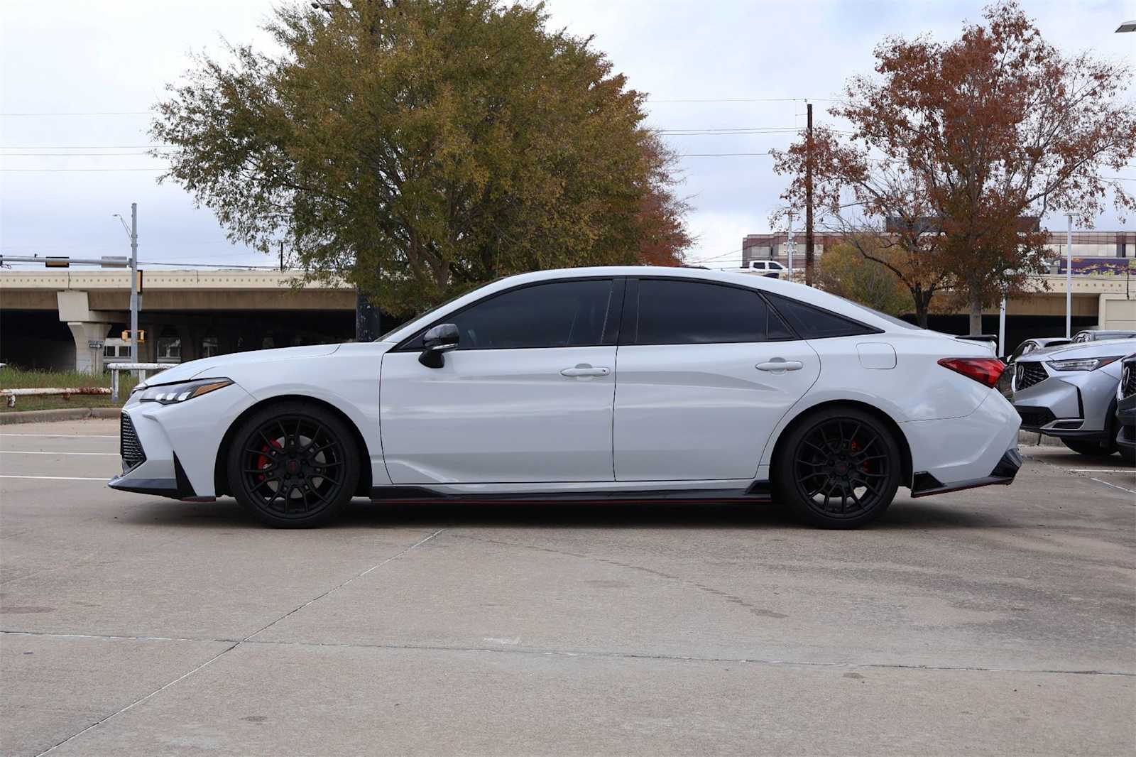 Thumbnail: 2021 Toyota Avalon - 3